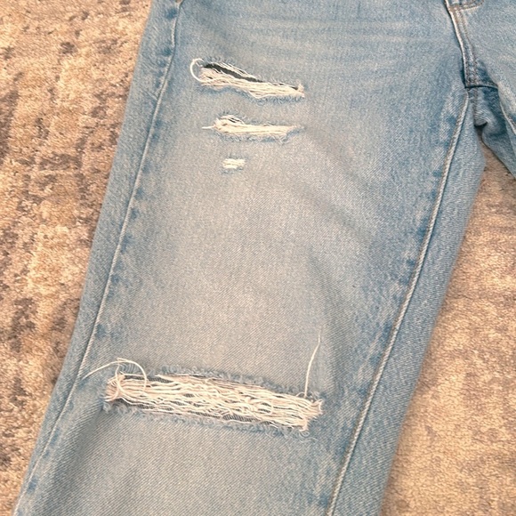 Garage High Rise Mom Jean - Picture 5 of 6